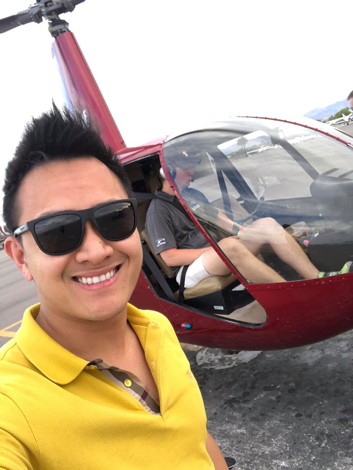 Anh luôn nỗ lực học tập và nhận được cơ hội vào làm việc tại hãng hàng không American Airlines