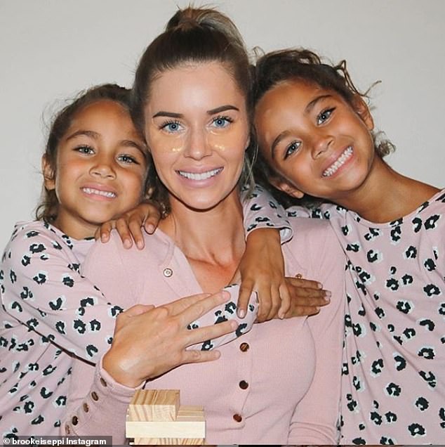 Các cặp song sinh đang làm mưa làm gió trên mạng xã hội là ai? - 4