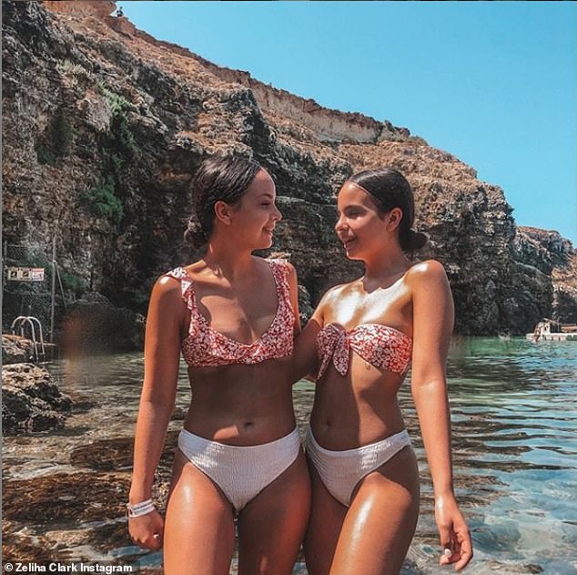 Cặp chị em Ayse và Zeliha hiện đang sống và làm việc cũng như đăng ảnh trên cùng một tài khoản chung.