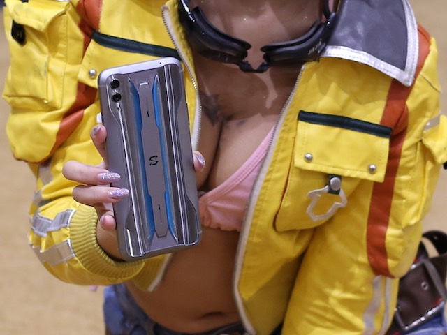 Công nghệ thông tin - Game thủ có "chết mê chết mệt" với Black Shark 2 Pro "khủng" nhất thế giới?