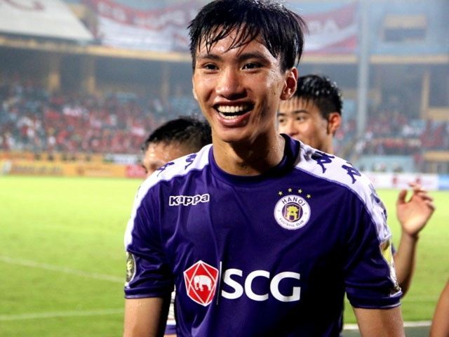 Đoàn Văn Hậu trong màu áo Hà Nội FC
