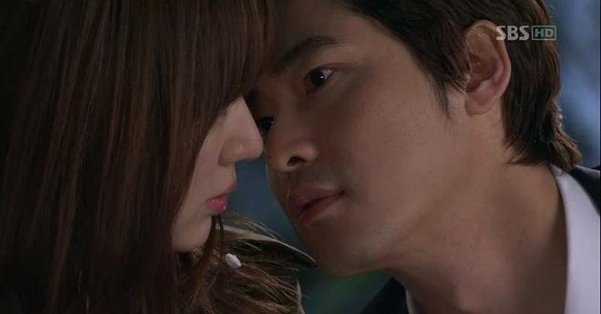 Bạn trẻ - Cuộc sống - Đêm tân hôn đầy nước mắt của nữ nhân viên ngân hàng