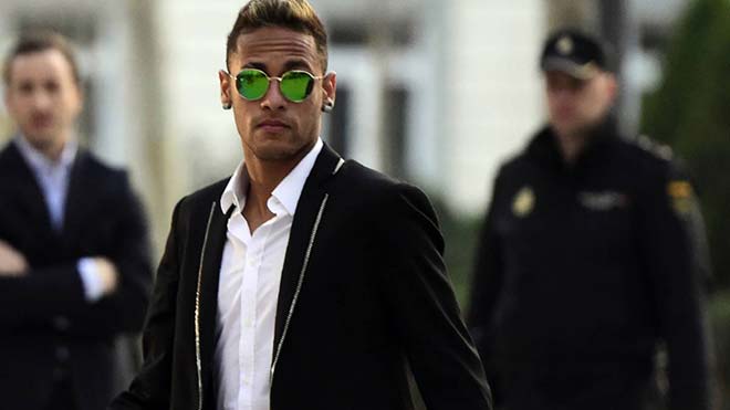 Neymar bị Barca đòi bồi thường 75 triệu euro