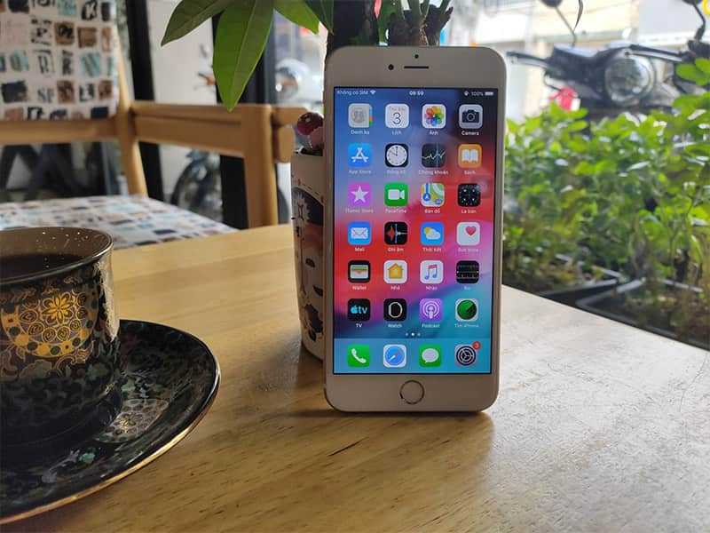 Mẫu iPhone có giá rẻ nhất hiện nay mà vẫn chạy cực tốt iOS mới - 7