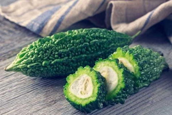 Mướp đắng có chứa ít nhất ba hoạt chất hỗ trợ chống đái tháo đường
