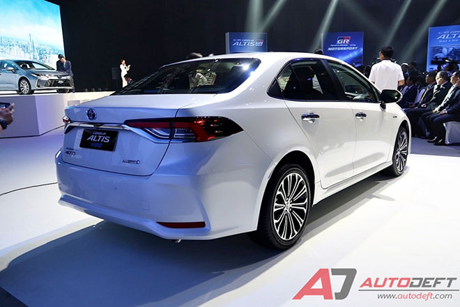 Toyota Corolla Altis 2020 chính thức ra mắt, giá bán từ 630 triệu VNĐ - 3