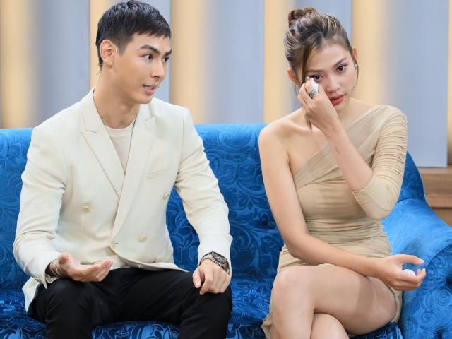 Talk với Sao - Chúng Huyền Thanh khóc nức nở tiết lộ chuyện bị công kích quá mức