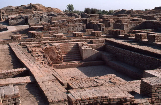 Bí ẩn di tích cổ Ấn Độ đột nhiên bị phá hủy, để lại những tàn tích kỳ lạ - 1