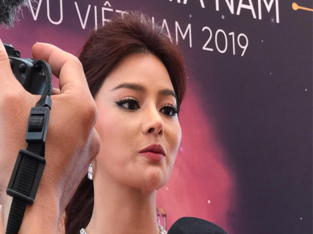 Gương mặt khác lạ của Vũ Thu Phương khi dự Hoa hậu Hoàn Vũ Việt Nam 2019