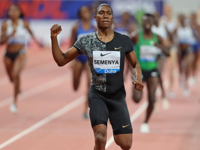 Bóng đá - Choáng: Nữ VĐV vô địch điền kinh Olympic "giống nam 100%" chuyển đá bóng