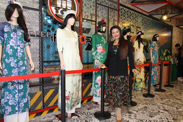 Bộ sưu tập áo dài “Thành phố 10 mùa hoa” nhằm gây quỹ cho Tiếp Sức Hồi Sinh