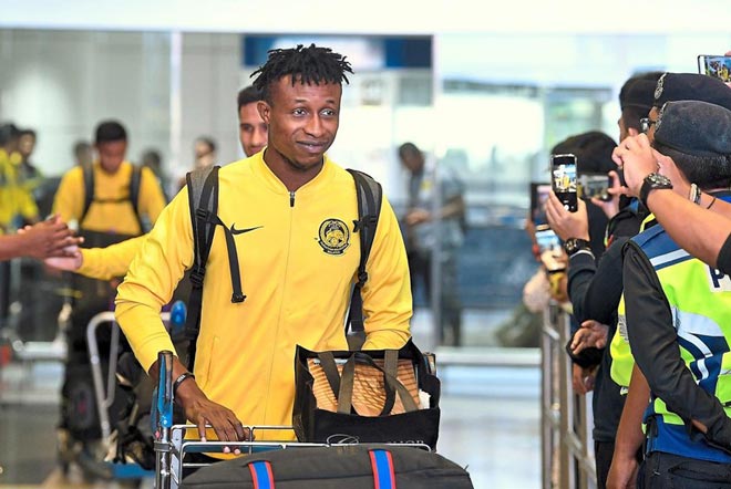 Sumareh, người hùng của Malaysia khi có cú đúp