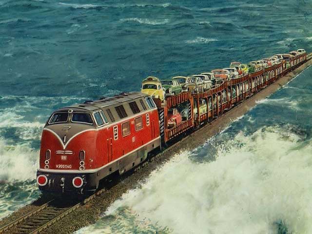 Du lịch - Chuyến tàu ma thuật chạy giữa biển khơi ngỡ như chỉ có trong phim hoạt hình