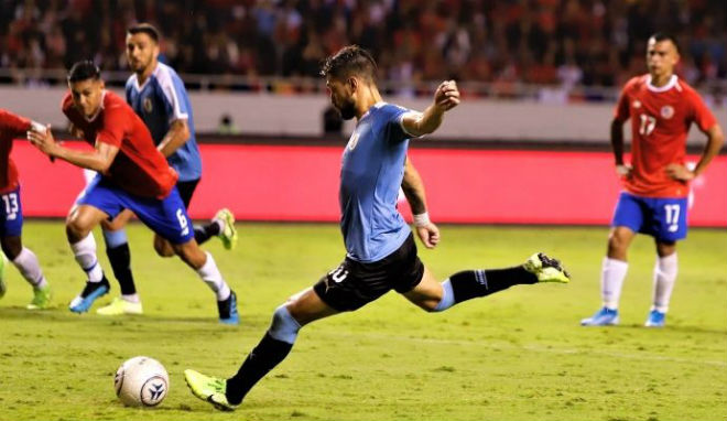 Uruguay dẫn trước Costa Rica cuối hiệp 1 nhờ cú sút phạt đền thành công của&nbsp;De Arrascaeta