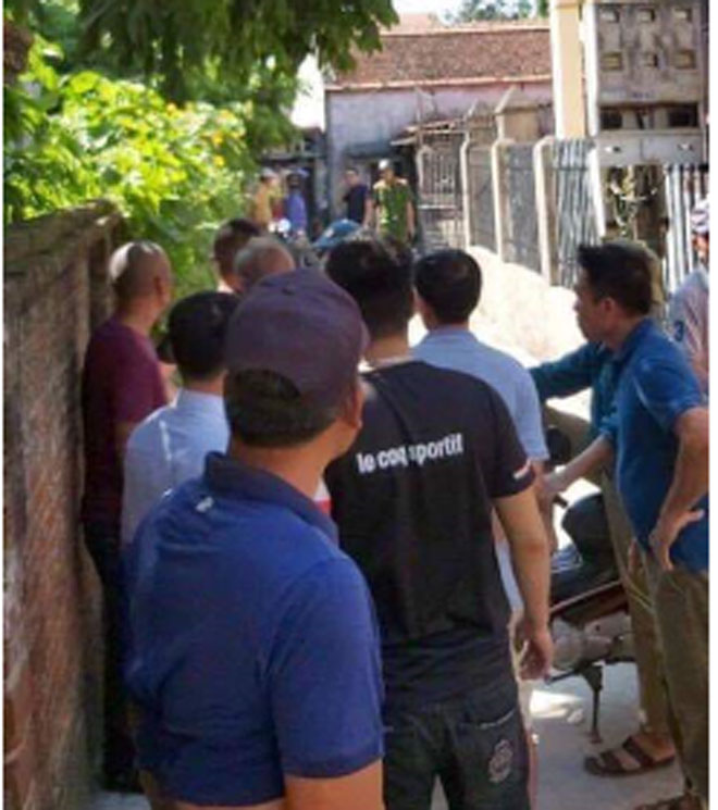 Lực lượng chức năng phong toả hiện trường.