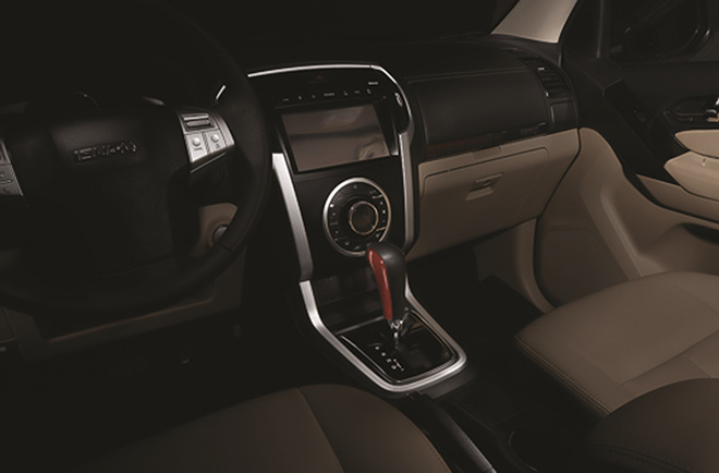 Isuzu MU-X 2019 phiên bản Limited có giá bán 990 triệu VNĐ tại Việt Nam - 5