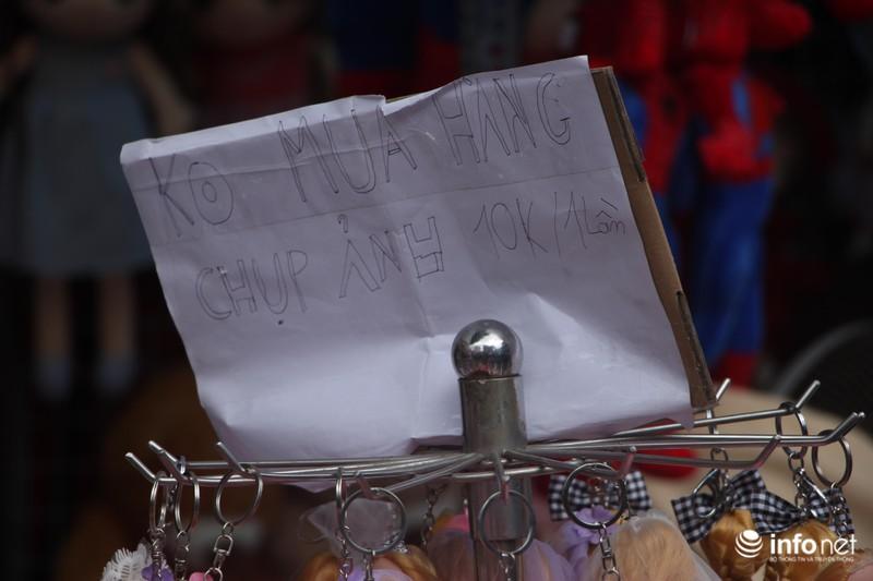 Thực hư chuyện chụp ảnh tại phố Hàng Mã phải mất phí 100.000/lần chụp - 3