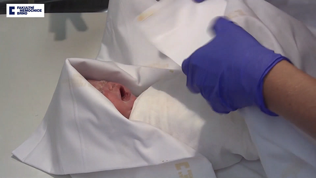 Mẹ bị chết não 117 ngày vẫn sinh ra em bé khỏe mạnh một cách thần kỳ - 3