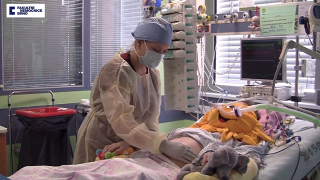 Mẹ bị chết não 117 ngày vẫn sinh ra em bé khỏe mạnh một cách thần kỳ - 1