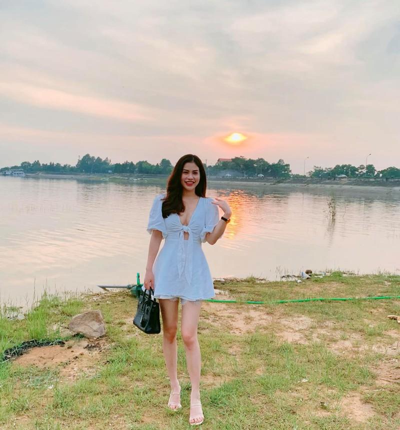 Cô cũng tìm lại sự cân bằng trong cuộc sống sau khi ly hôn với nam diễn viên Việt Anh trong Người phán xử .