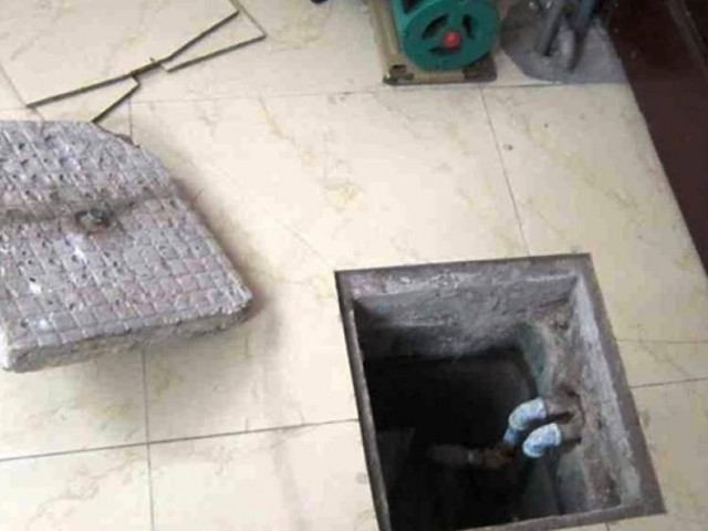 Tin tức trong ngày - 3 công nhân chết ngạt sau khi xuống thau dọn bể nước ngầm trong khách sạn