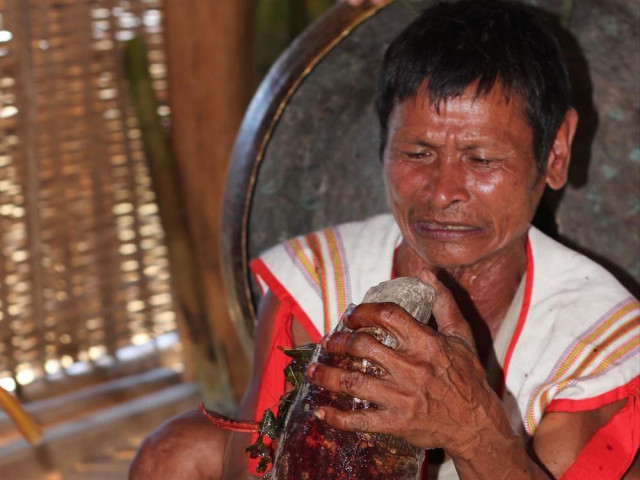 Tin tức trong ngày - Lạ kỳ "đá đẻ" ở làng Le