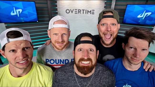 Dude Perfect là kênh của Cory, Coby Cotton và 3 người bạn đại học kiếm 85.026,78 USD/phút &#40;~1,97 tỷ đồng&#41;. Thu nhập năm 2018 là 20 triệu USD. Kênh Dude Perfect được biết đến với các clip dạng đánh lừa, sau đó kênh mở rộng sang các clip hài kịch cũng như các đoạn&nbsp;&#34;trick shot&#34; thực hiện các động tác trong thể thao...