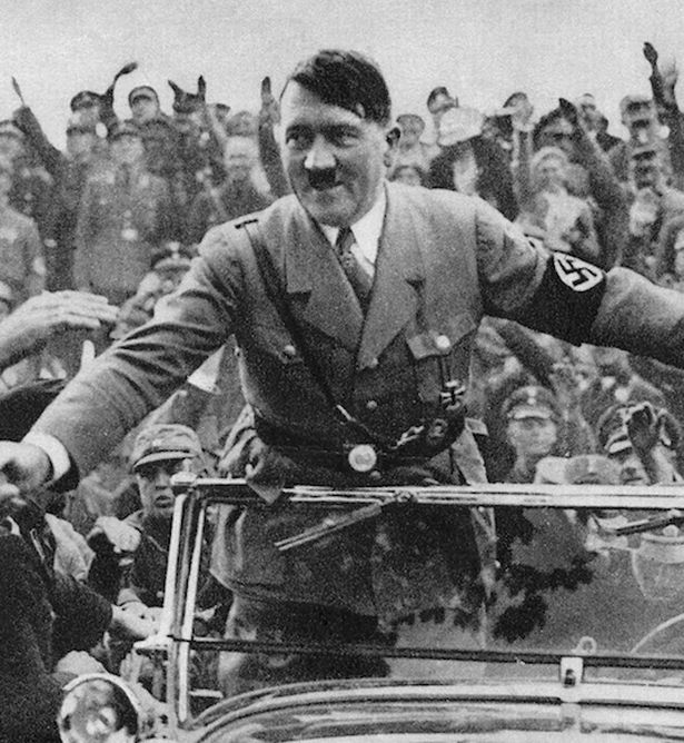 Trùm phát xít Hitler được cho là đã tự sát khi Hồng quân Liên Xô tiến vào Berlin.