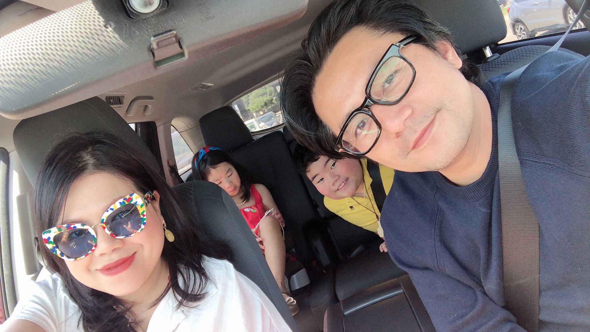 'Vua quảng cáo kiếm 3 tỷ/phút' khoe giọng hát, fan ruột cũng ngỡ ngàng - 4