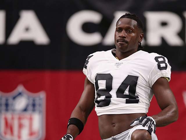 Thể thao - Rúng động SAO triệu đô "ăn nằm" với nữ HLV: Người tố bị ép, kẻ bảo đồng ý