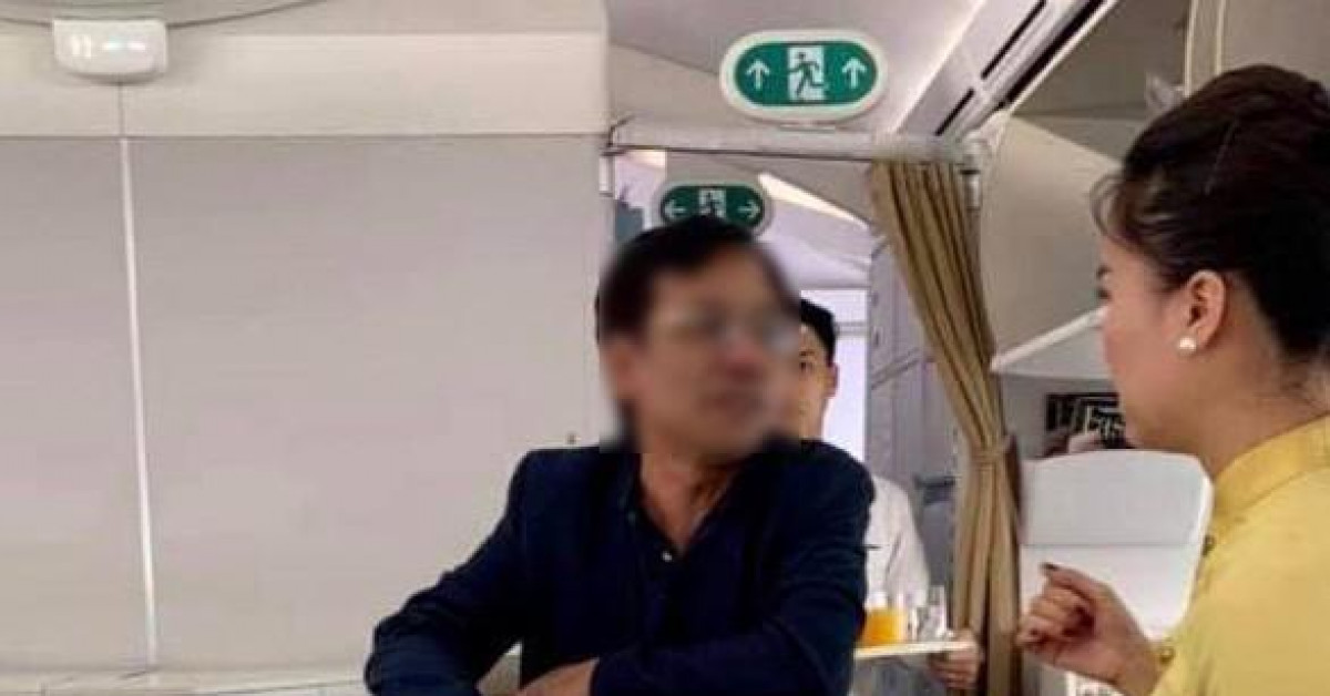 Tin tức trong ngày - Phạt nhân viên an ninh vụ doanh nhân sờ soạng nữ hành khách trên máy bay