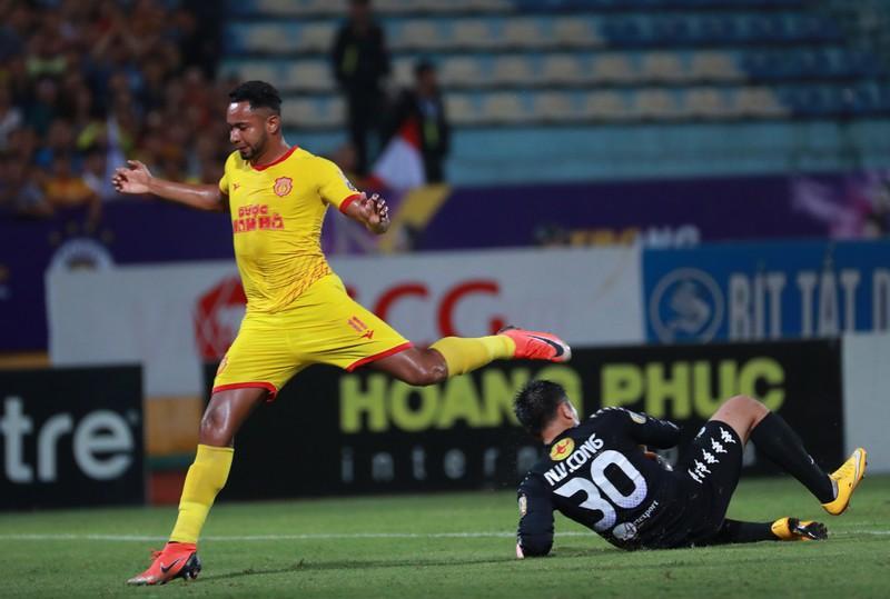 Nam Định làm khách
trên sân của Hà Nội là trận đấu bù của vòng 22 V-league 2019.