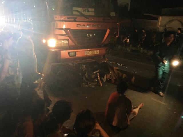 Tin tức trong ngày - Ngây dại khi thấy người thân tử vong vì tai nạn cách nhà vài trăm mét