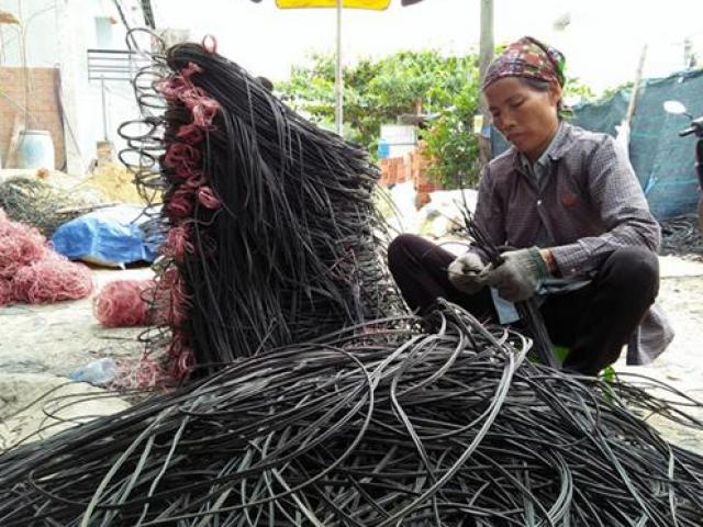 Kinh doanh - Kỳ lạ nghề… “xẻ thịt” dây điện ở Việt Nam