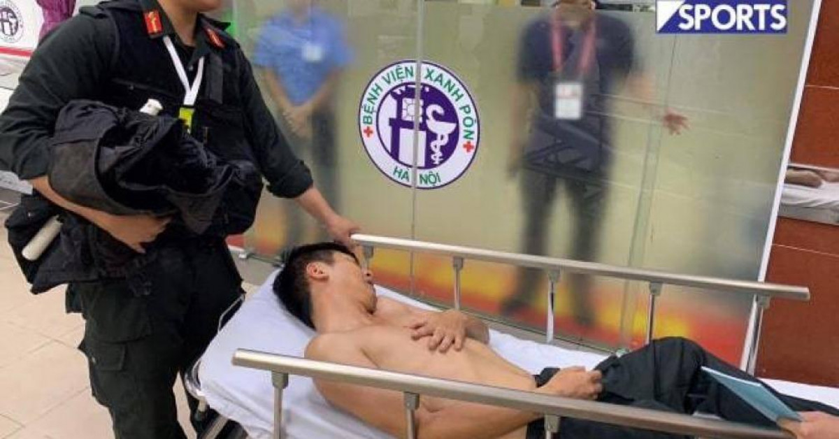 Tin tức trong ngày - CĐV đốt pháo sáng tại sân Hàng Đẫy: Sức khoẻ của Thiếu uý CSCĐ giờ ra sao?