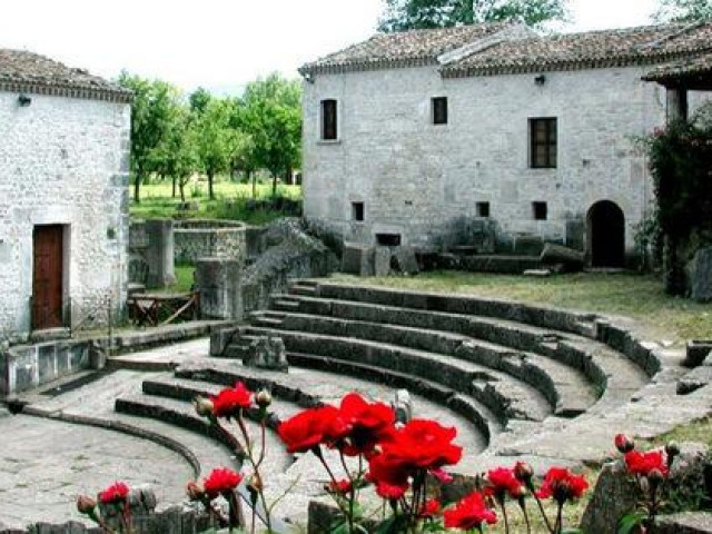 Du lịch - Tặng 25.000 euro cho cư dân đến sinh sống tại thành phố này