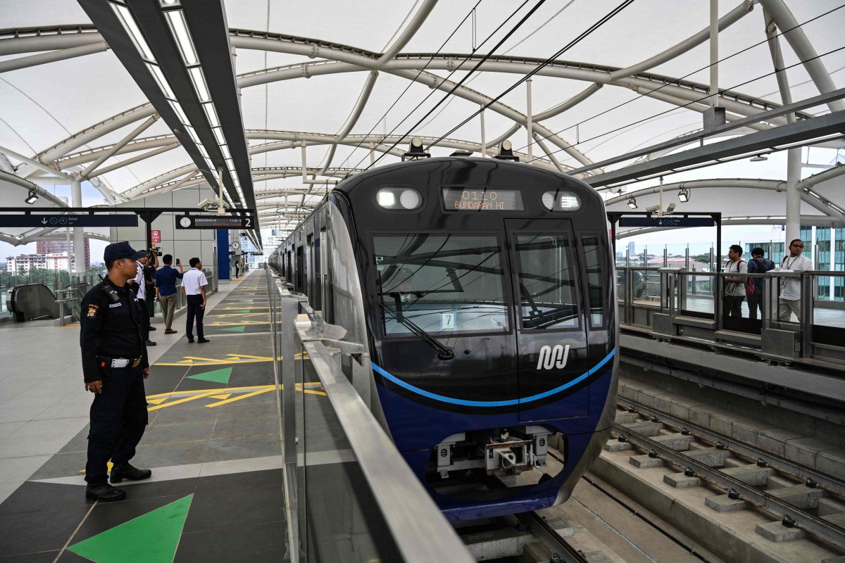 Trung Quốc và Nhật Bản không ngừng cạnh tranh để giành dự án&nbsp; đướng sắt hàng tỷ USD ở Indonesia.