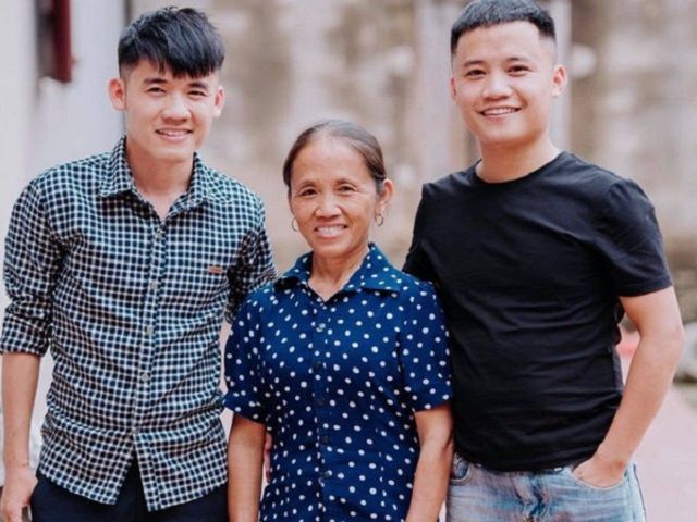 Đời sống Showbiz - Bà Tân 'vê lốc' có thể kiếm 400 triệu/tháng, hai con trai cũng là Youtuber thì sao?