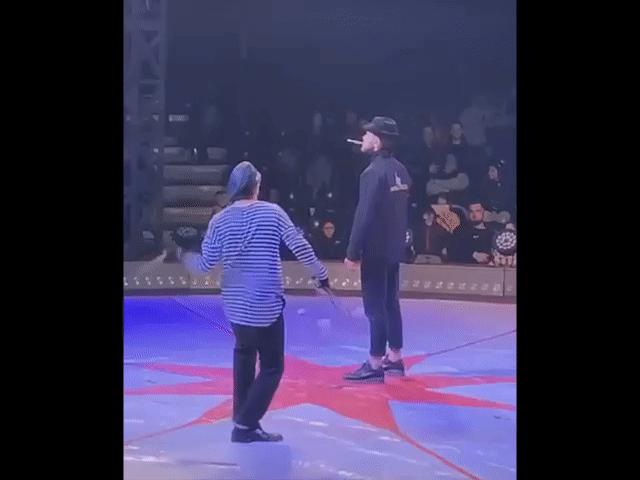 Video Clip Cười - Màn biểu diễn ảo thuật "cực mạnh" và cái kết