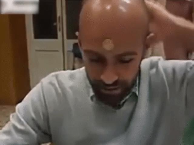 Video Clip Cười - Đừng bao giờ tin vào lũ bạn thân "khốn nạn"