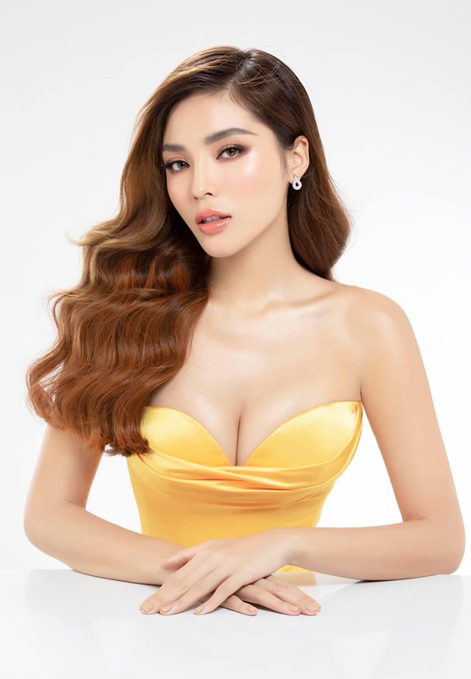 Kỳ Duyên khoe vòng 1 o ép với váy cup ngực.