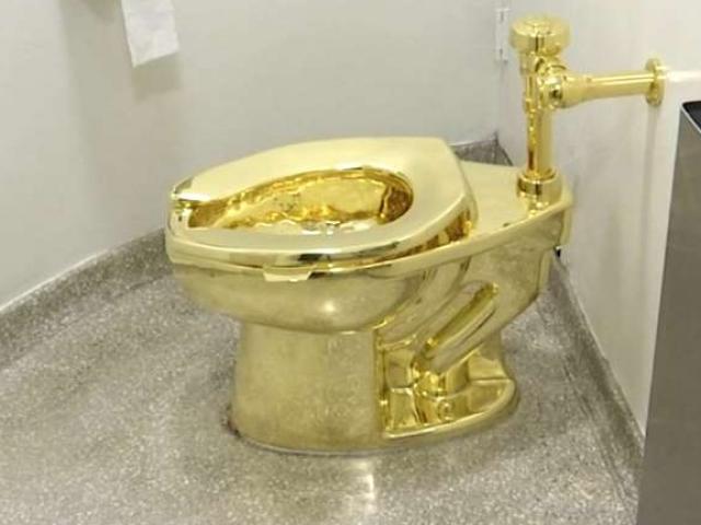 Thế giới - Bệ xí bằng vàng nguyên khối "bốc hơi" ở nơi sinh cố Thủ tướng Anh lừng danh