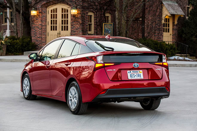 Toyota Prius 2020 phiên bản nâng cấp thêm tính năng hỗ trợ an toàn và Apple CarPlay - 2