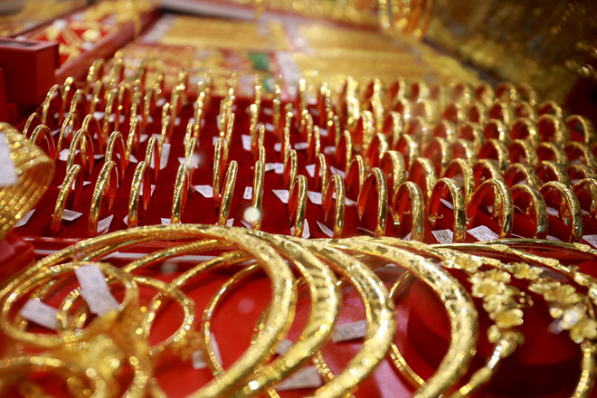 Vàng thế giới và trong nước đồng loạt tăng giá, báo hiệu một chu kì tăng mới của vàng?