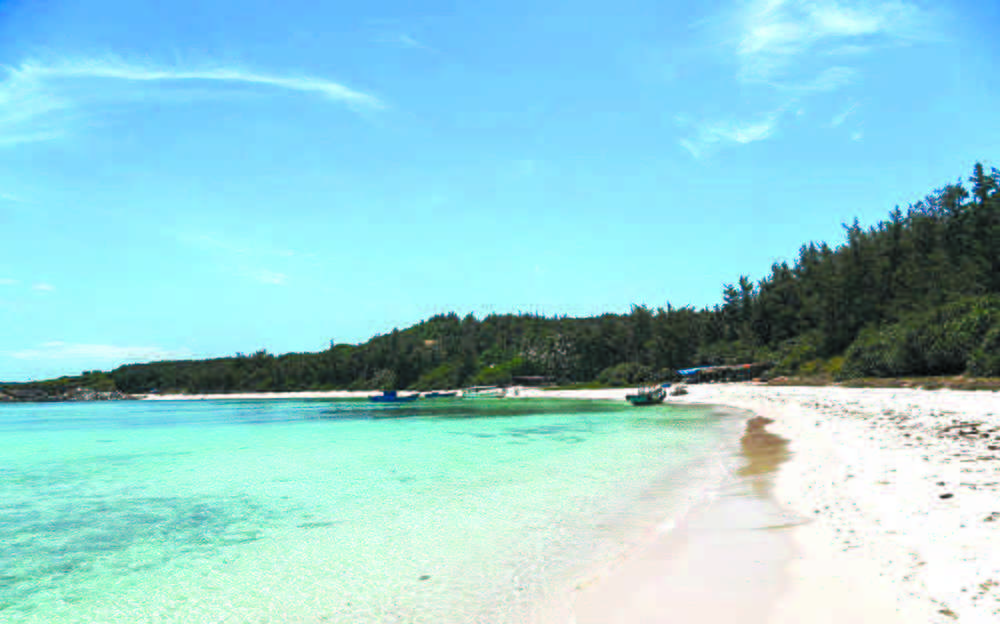 Bãi biển Phú Quý hoang sơ, rất phù hợp với du lịch nghỉ dưỡng