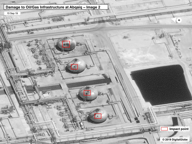Ảnh vệ tinh cho&nbsp;thấy những thiệt hại ở nhà máy dầu Ả Rập Saudi sau vụ tấn công.