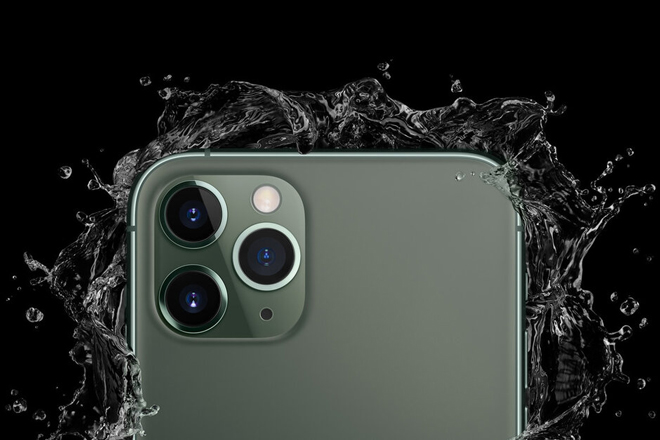 Cặp iPhone 11 Pro đã tăng cường thêm khả năng chống nước.