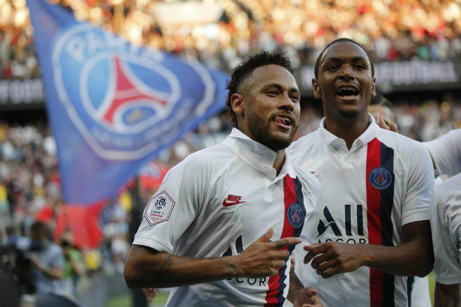 Neymar tỏa sáng rực rỡ
