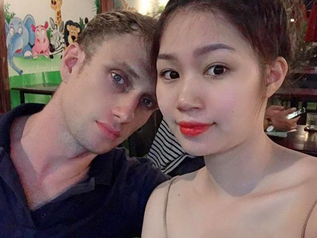 Bạn trẻ - Cuộc sống - Vợ mang tiếng "đẻ mướn" khiến chồng Tây “vượt biển” cầu hôn, rước về nhà