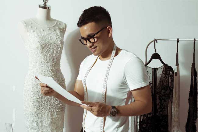 Vào ngày 12/10, NTK Hà Duy sẽ tổ chức show diễn cá nhân với chủ đề ‘I’m Going’ tại Hà Nội để giới thiệu bộ sưu tập xuân hè 2020&nbsp;với hơn 120 mẫu thiết kế mới nhất. Đây là show diễn được Hà Duy ấp ủ và chuẩn bị trong nhiều tháng. Show diễn được chia làm hai phần với hai bộ sưu tập Ready-to-wear (60 mẫu) và Evening Wear (60 mẫu).&nbsp; Hà Duy sẽ đưa dàn người mẫu ngoại cỡ lên sàn catwalk. Xu hướng hot đã lâu trên thế giới tuy nhiên tại Việt Nam, các model béo dường như không có chỗ đứng, thậm chí chưa từng có nhà thiết kế nào sử dụng những người mẫu đặc biệt này trong các show thời trang.